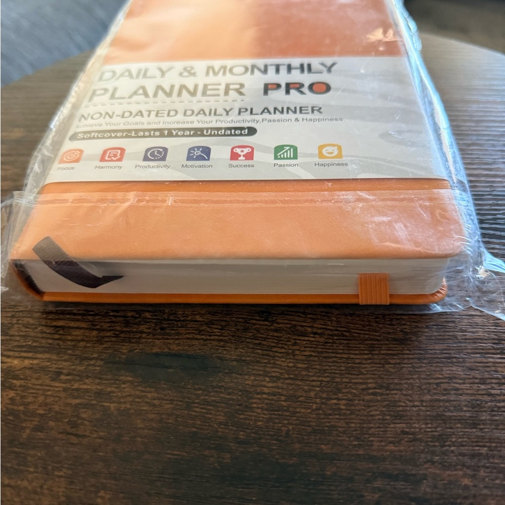 Planner – Number Page Note Undated Luxurious Weekly & Monthly Planner - Picture 3 of 8